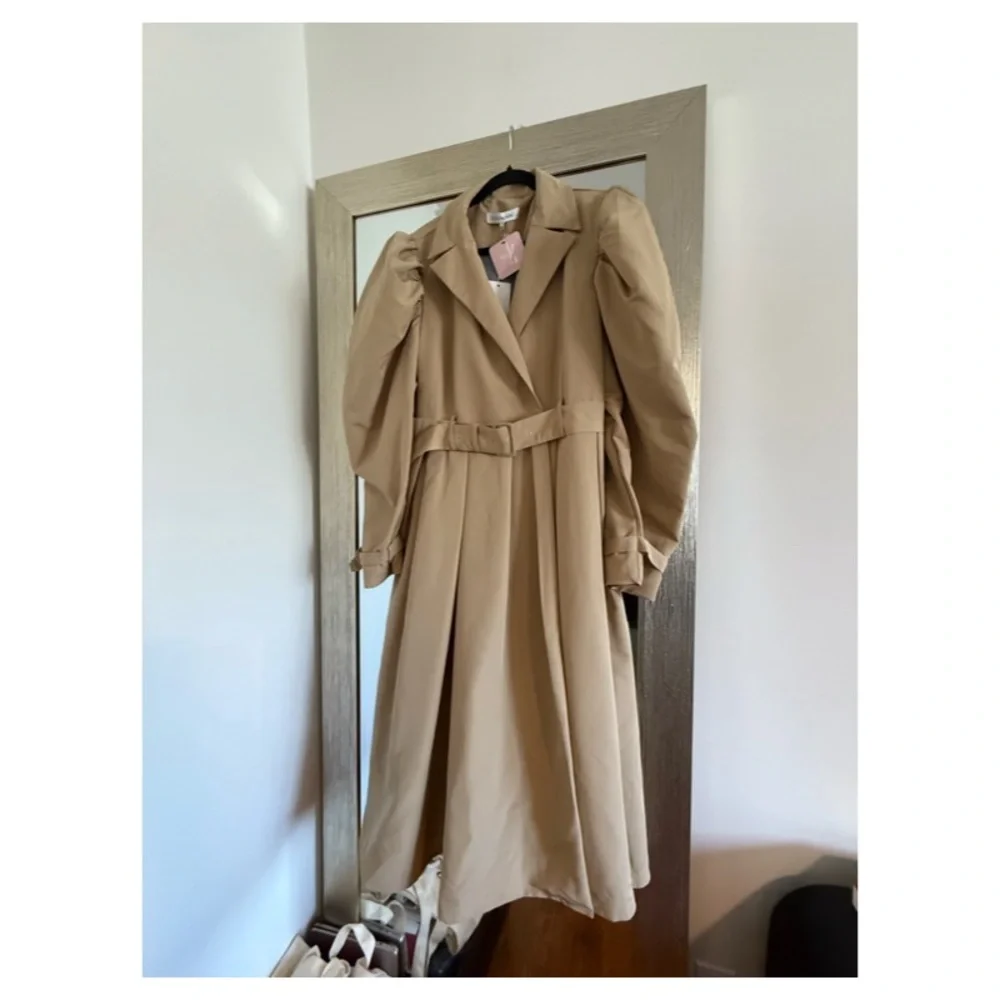 Boutique NWT Trench - Picture 3 of 7